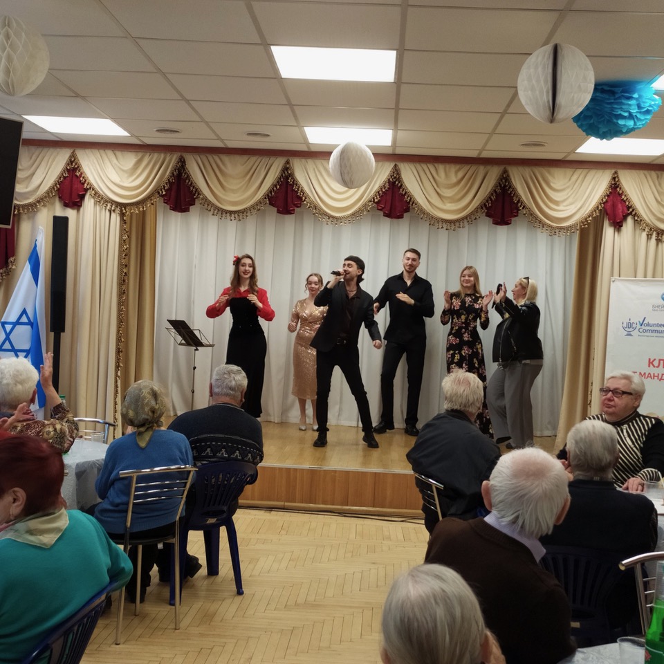 498641417 2419177768477644 3851290198238643275 n