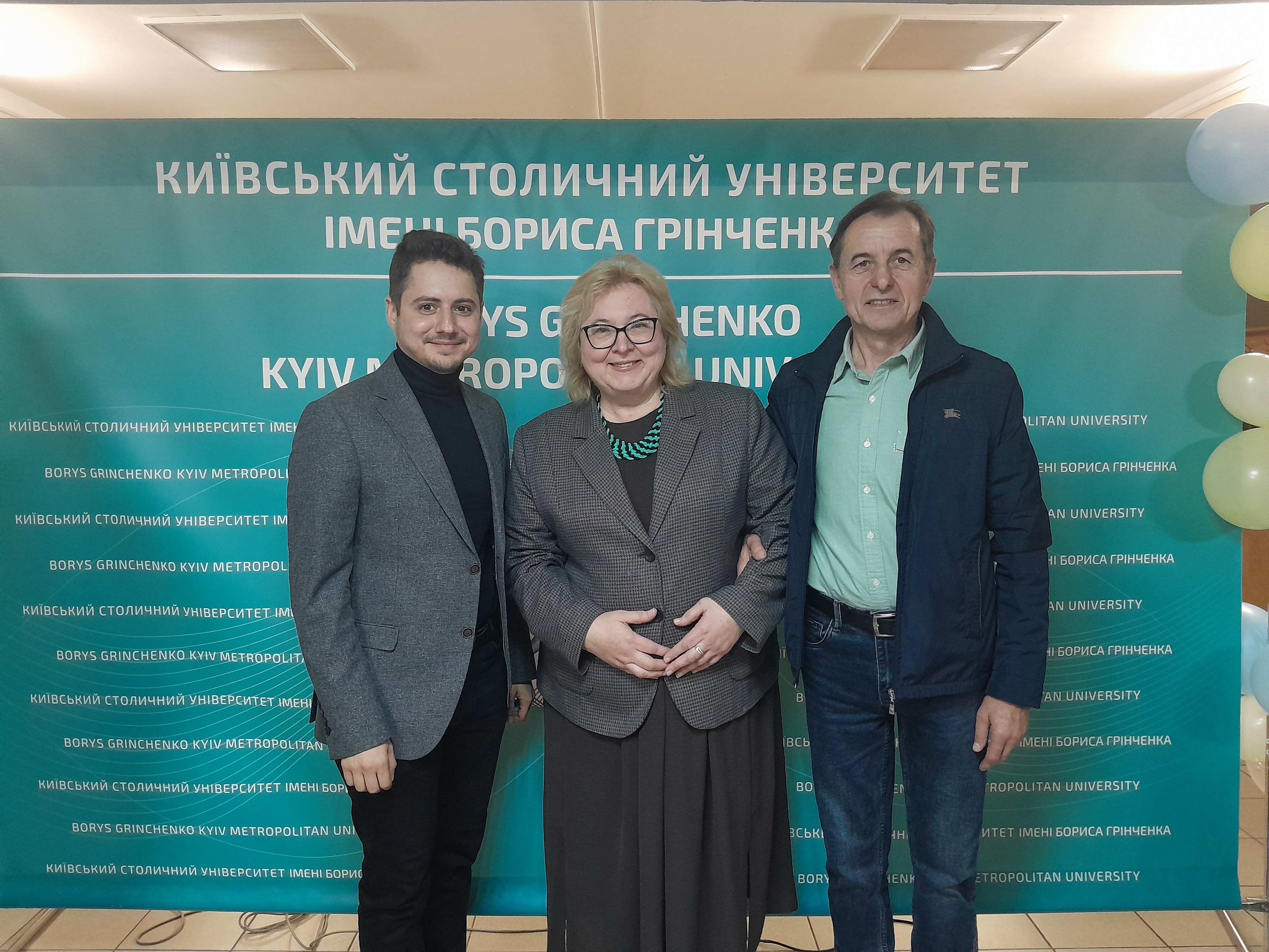 Щиро вітаємо викладачів Факультету із заслуженими відзнаками!
